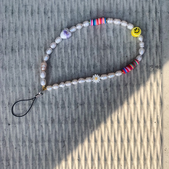 My Happy Place Phone String / Pearl Phone Strap - Picture 5 of 6